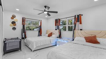 3 bedrooms, desk, iron/ironing board, travel crib