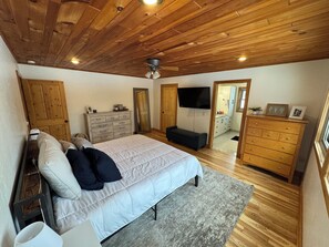 3 habitaciones, tabla de planchar con plancha, wifi y ropa de cama 