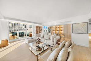 智能電視、書籍、音樂庫、影像庫