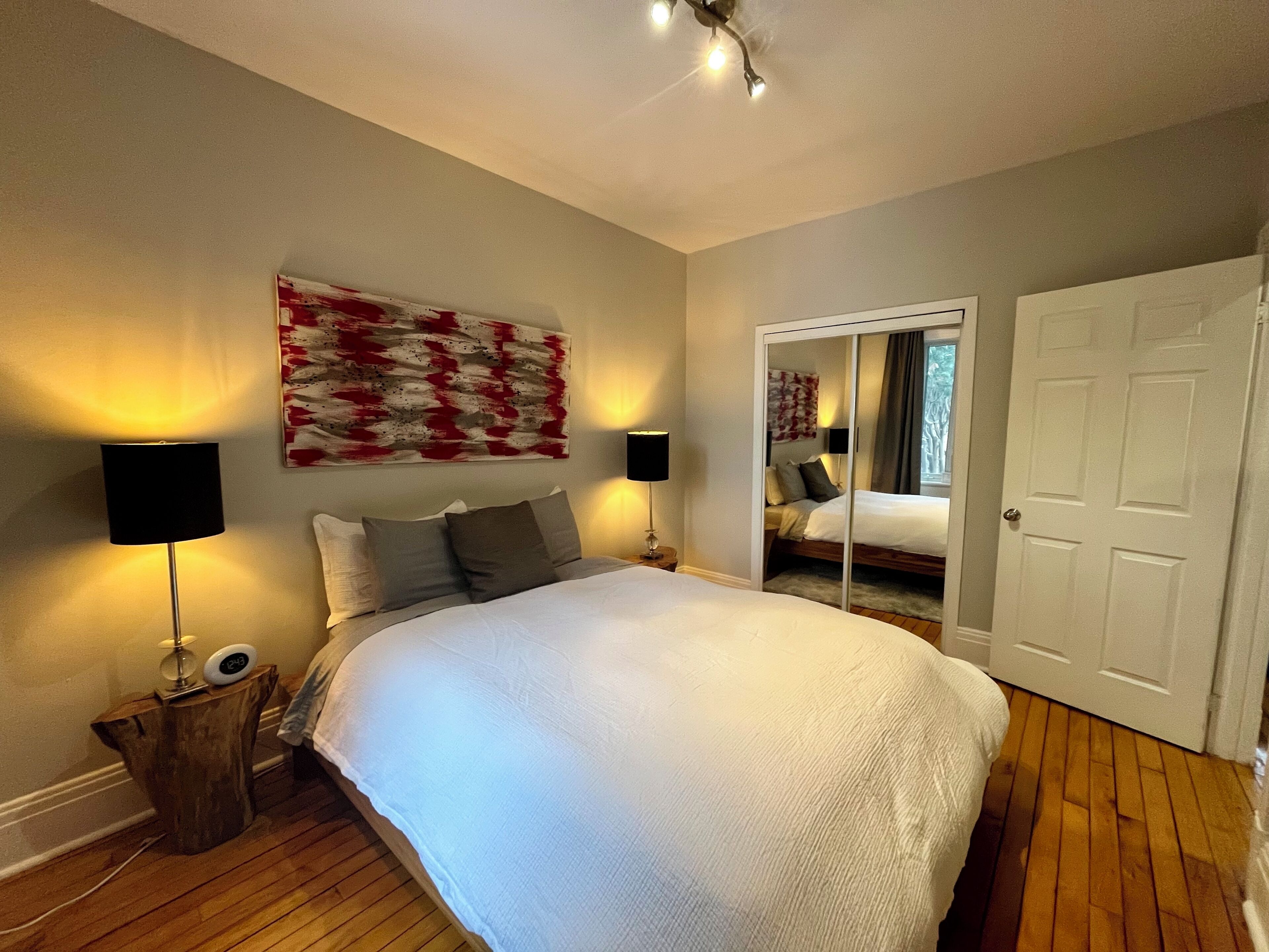 1 chambre, bureau, fer et planche à repasser, Wi-Fi gratuit