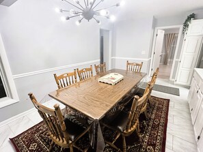 Dining - 6 Kings Ping-Pong Gazebo! (Northbrook)
