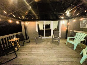 Outdoor dining - 6 Kings Ping-Pong Gazebo! (Northbrook)