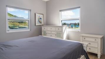 1 slaapkamer, individueel gemeubileerd, een strijkplank/strijkijzer