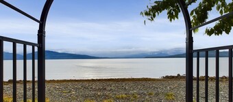 Lena Beach Villa – Luxury Oceanfront Escape