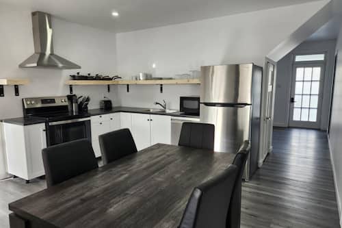 Chambre supérieure, non-fumeur, salle de bain privée | Cuisine partagée | Réfrigérateur grande capacité avec congélateur, four à micro-ondes