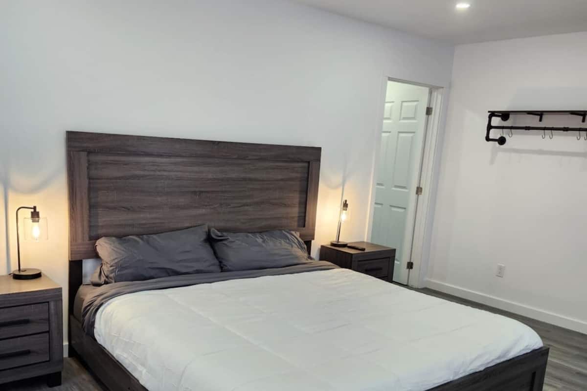 Superior Room, Non Smoking, Private Bathroom | Blackout curtains, soundproofing, free WiFi