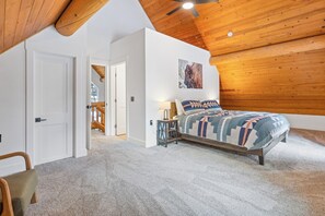3 habitaciones, tabla de planchar con plancha, wifi y ropa de cama