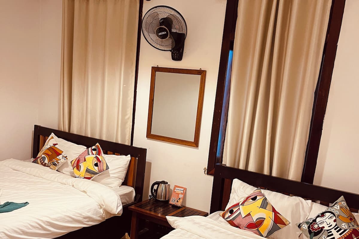 Free WiFi, bed sheets