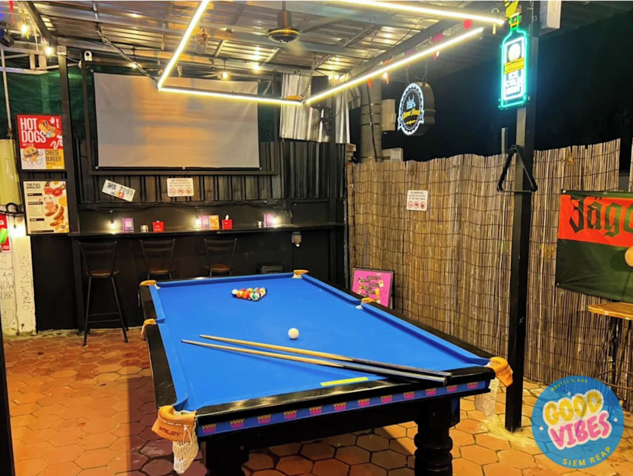 Bar (en el alojamiento)