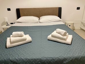 3 chambres, bureau, fer et planche à repasser, Wi-Fi