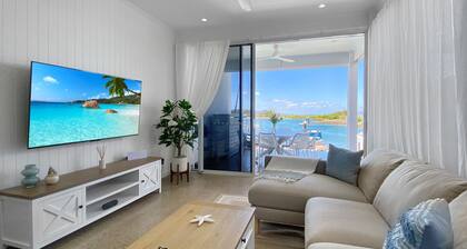 Casa del Sol – A spacious tropical retreat with stunning water and mountain views