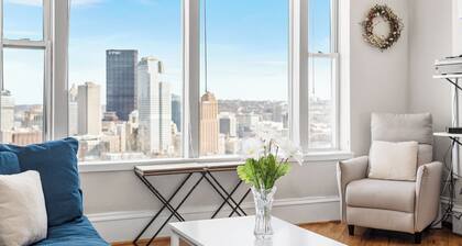 Breathtaking views of Pittsburgh from Mt. Washington! Rooftop deck + parking!