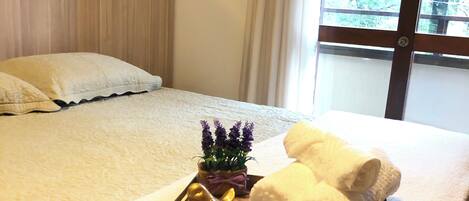 2 عدّة غرف نوم ومكواة/لوح كي وواي فاي مجانًا وملاءات أسرّة