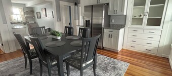 Cozy 3 bedroom in a friendly neighborhood close to I-93!