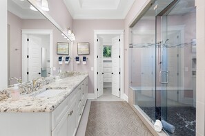 Shower, hair dryer, towels