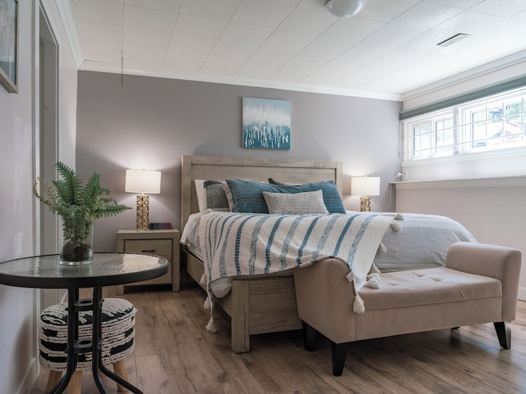 Close To Downtown/ A Yard Where Deer Roam/ Pet-friendly - Kelowna
