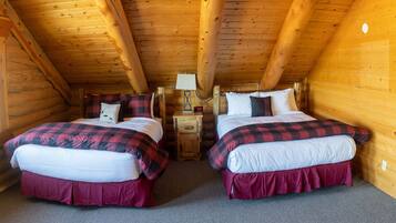 3 bedrooms, travel cot, free WiFi, bed sheets