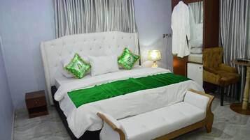 Luksusrom | Safe på rommet, skrivebord og skrivebord for bærbar PC