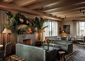 Restaurant - The Nickel Hotel (Charleston)