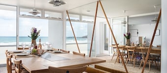 11 Piazza - Beachfront Apartment in St Ives