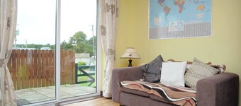 Spacious 5-bedroom bungalow in awesome Killarney with WiFi