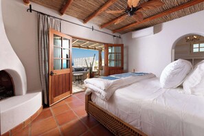 3 bedrooms, desk, WiFi, bed sheets