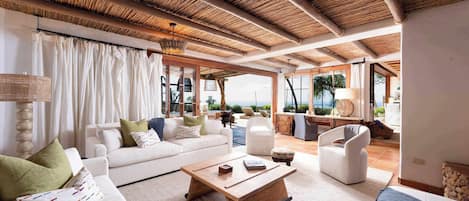 Téléviseur, foyer, bureau