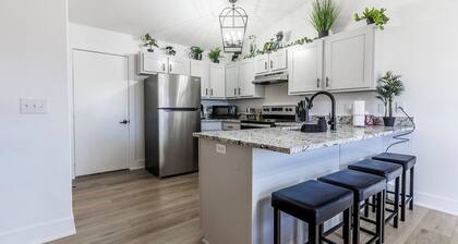 Charming 3-bedroom house in Bella Vista near Back 40 trails, lakes, and golfing