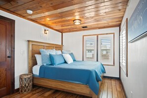 1 bedroom, free WiFi, bed sheets - Steps from Restaurants, Shops, and the Beach—Welcome to Blue Heron! (Port Aransas)