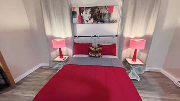 1 chambre, fer et planche à repasser, Wi-Fi, draps fournis