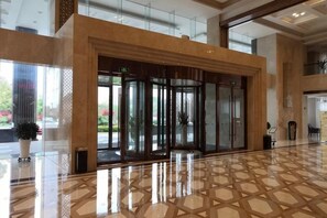 Unclassified image, 4 of 69, button - Metropark Hotel Yancheng (Yancheng)