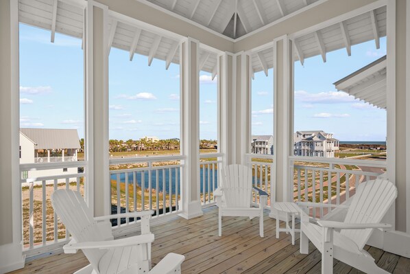 House (5 Bedrooms) | Interior