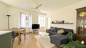 Smart TV, books, stereo, printers
