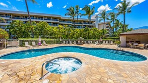 Pool - Steps to Beach with King Bed, Pool and Hot Tub (Kihei)