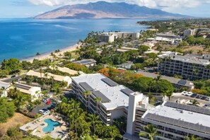 Exterior - Steps to Beach with King Bed, Pool and Hot Tub (Kihei)