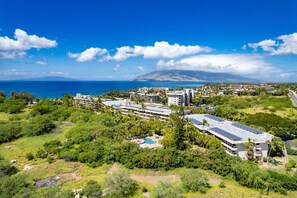 Exterior - Walk to Beach, Dining & Shops. Pool and AC (Kihei)