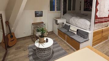 1 habitación y ropa de cama