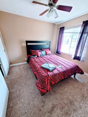 4 Schlafzimmer, Bügeleisen/Bügelbrett, WLAN, Bettwäsche