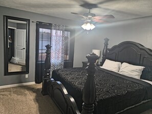 4 bedrooms, iron/ironing board, free WiFi, bed sheets