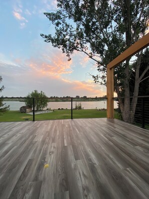 Terrace/patio - River Lodge Resort (Heyburn)