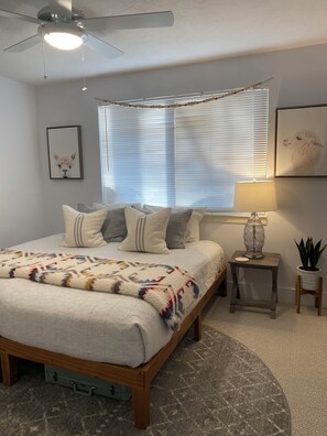 Classic Room, River View | Free WiFi - River Lodge Resort (Heyburn)