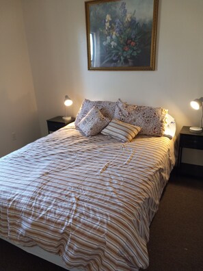 3 bedrooms, iron/ironing board, free WiFi, bed sheets - Percy Quinn Vacation Rental A (McComb)