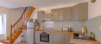 Country house in the heart of the Périgord Vert. Enjoy the peace and quiet of the garden
