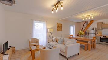 Smart-TV, bordtennis og bøker