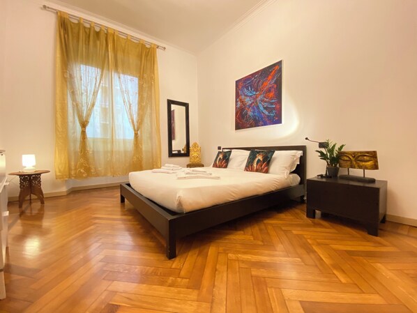 1 dormitori, planxa i posts de planxar, wifi gratuïta i roba de llit 