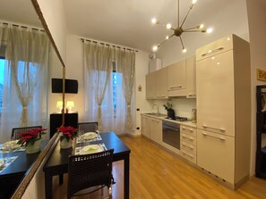 Frigorífic, forn, placa de cuina i rentaplats 