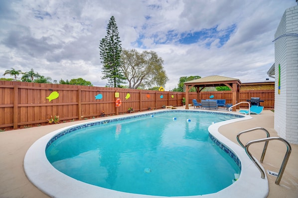 A heated pool - 5 Mi to Beaches: Melbourne Duplex w/ Heated Pool! (Melbourne)