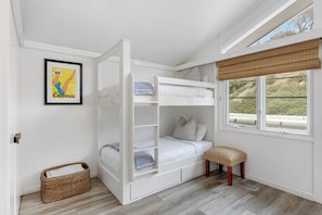 單棟房屋 (4 Bedrooms) | 內部