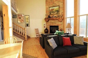 TV, fireplace - Zion Views-Sunrise Lodge +Resort Access (Orderville)