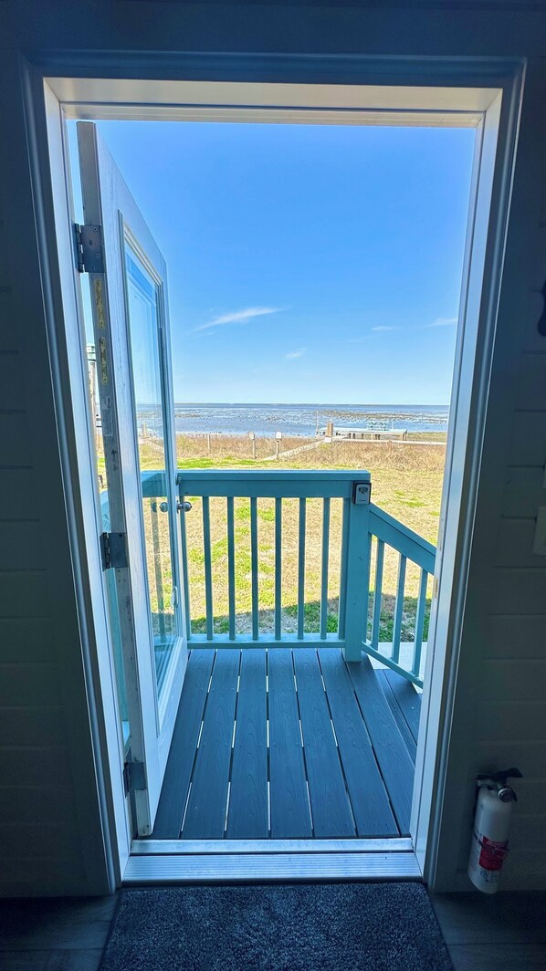 Interior - Waterfront on the Bay*Close to Beach*Brand New! (Bolivar Peninsula)